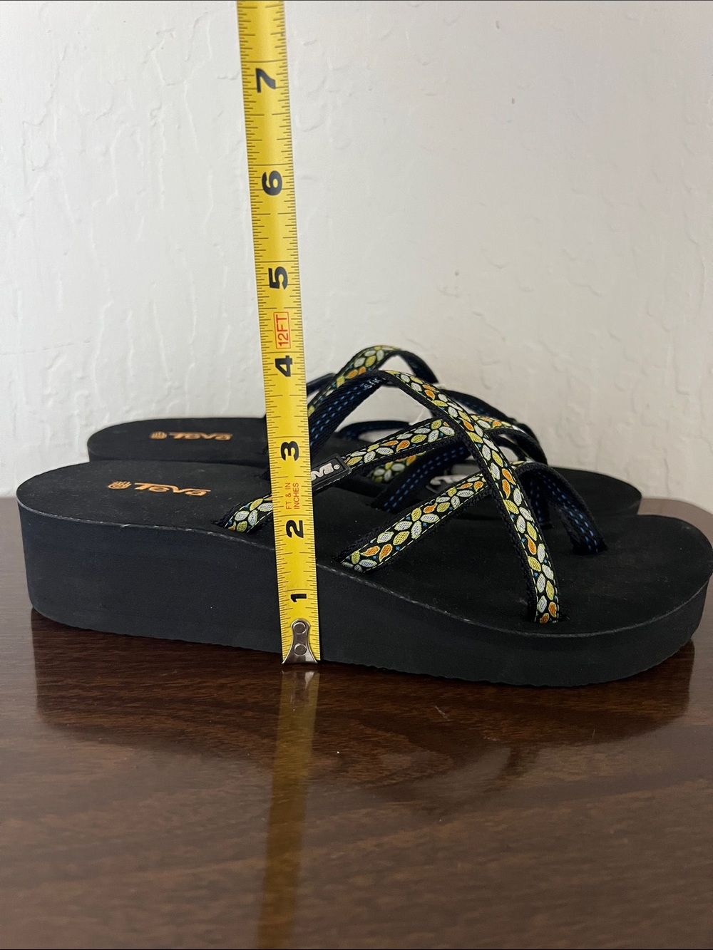 Teva New With Tags Black Platform Sandals with Yellow Floral Straps Size 9 - Picture 10 of 10